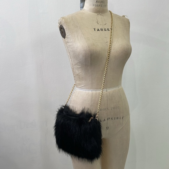 Faux Fur Crossbody Handbag - Picture 2 of 10